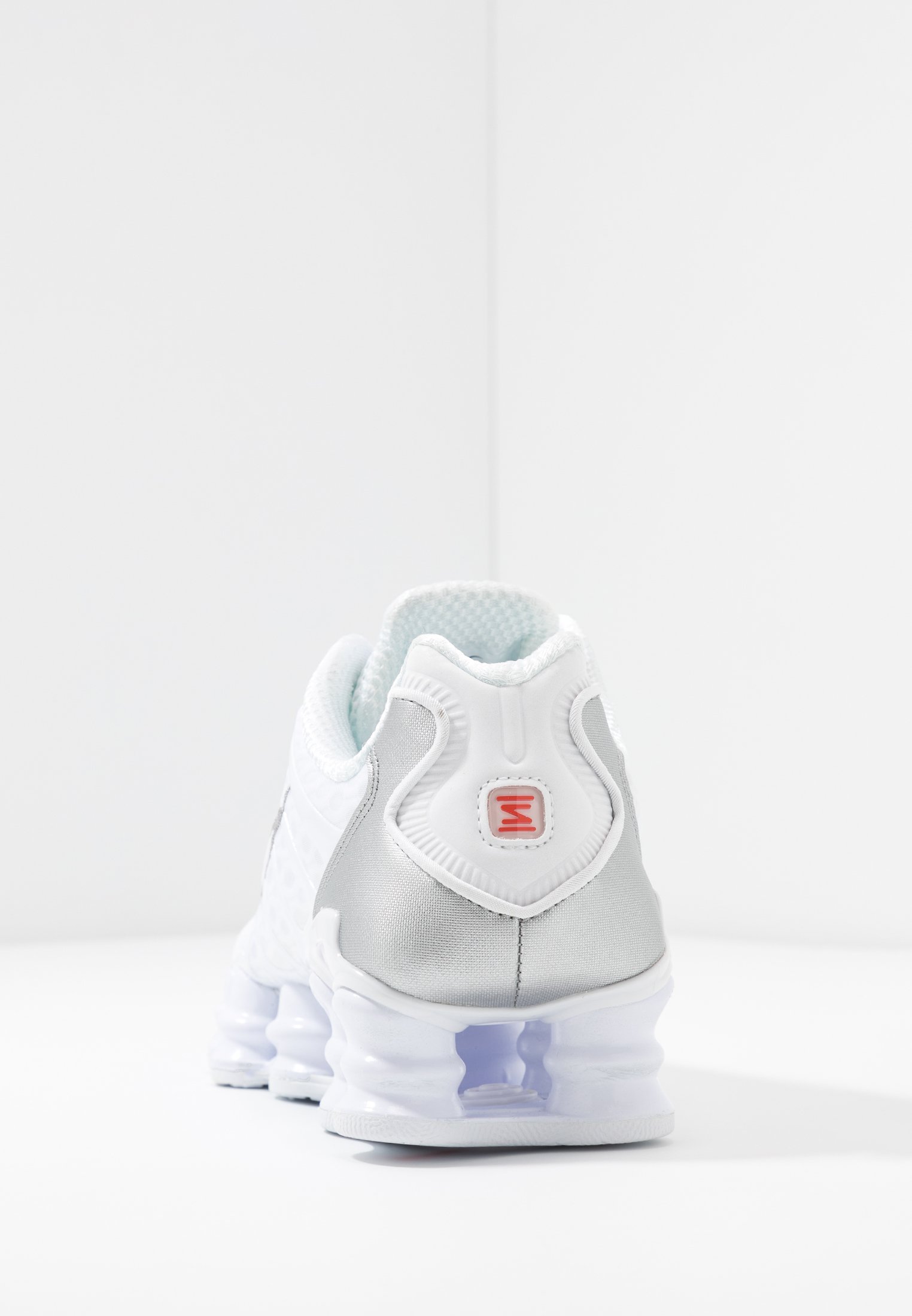 Nike Sportswear SHOX TL - Edzőcipő - fehér/metál ezüst/narancssárga