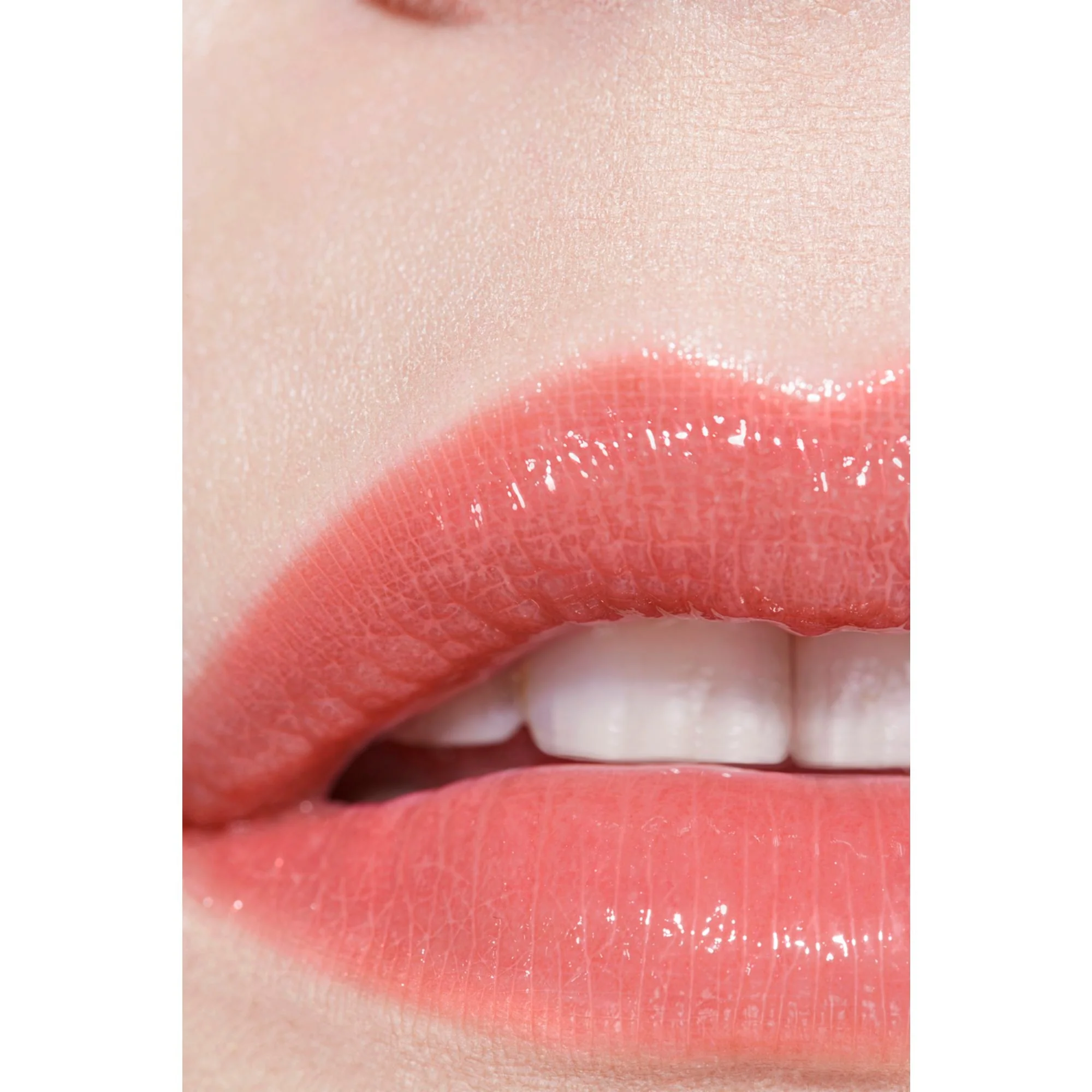 ROUGE COCO FLASH - COLORE, BRILLANTEZZA E INTENSITÀ IN UN FLASH