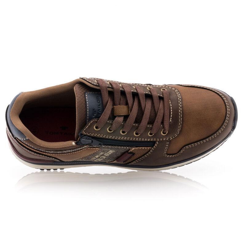 Zapatillas deportivas para hombre color marrón