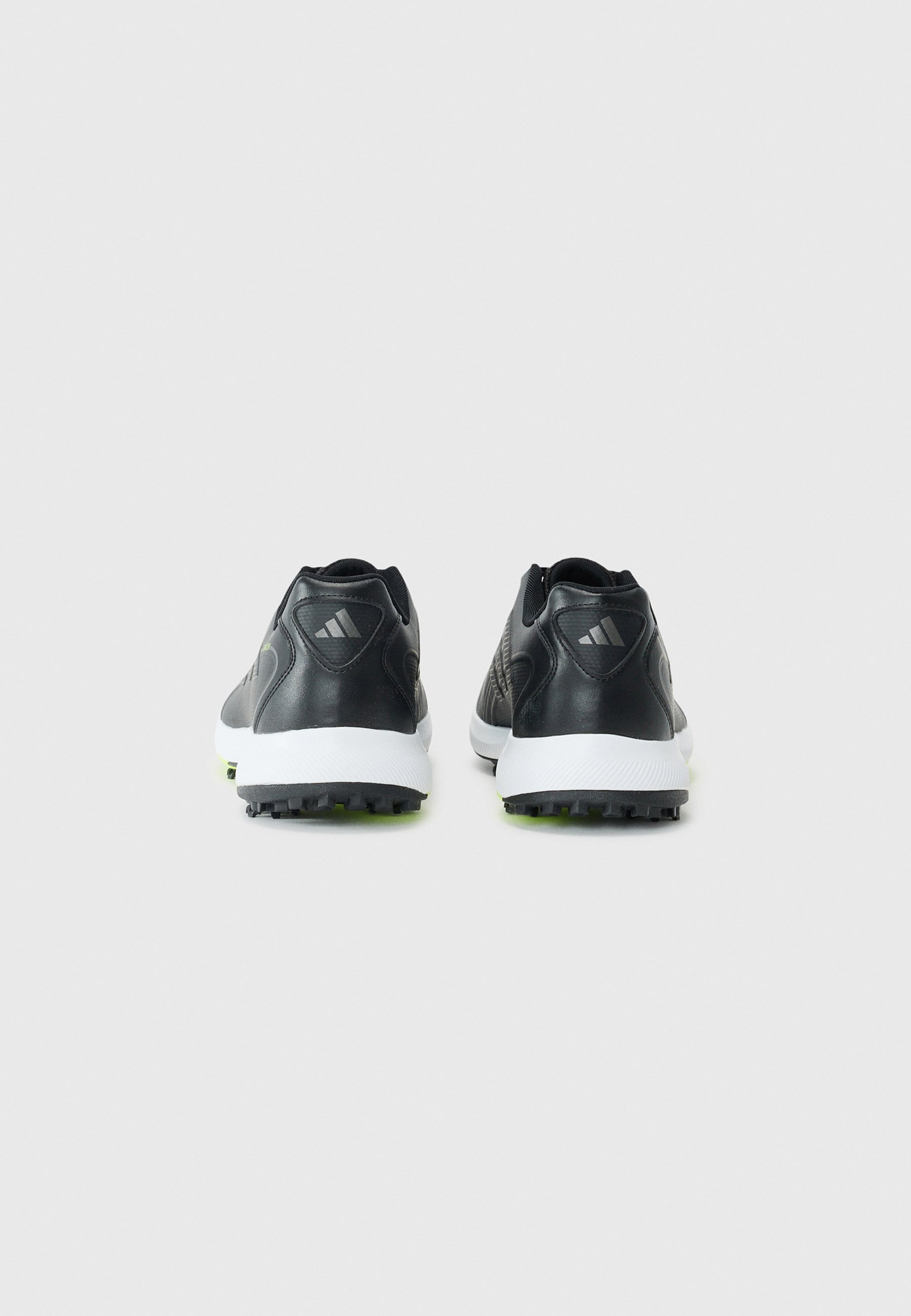 adidas Golfschuhe mit Spikes