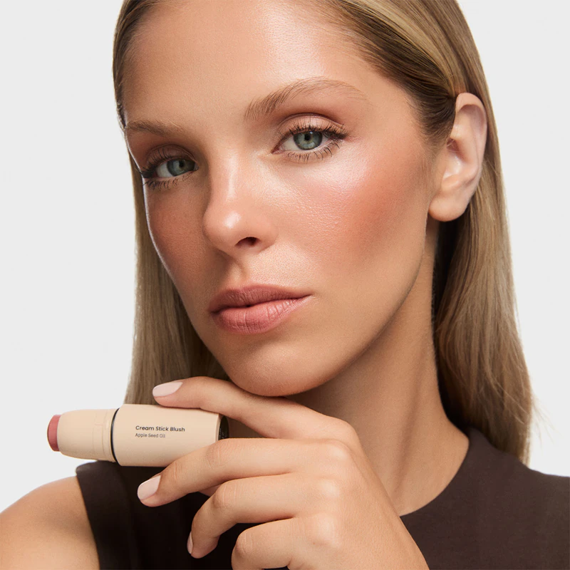Blush em bastão cremoso da Inglot