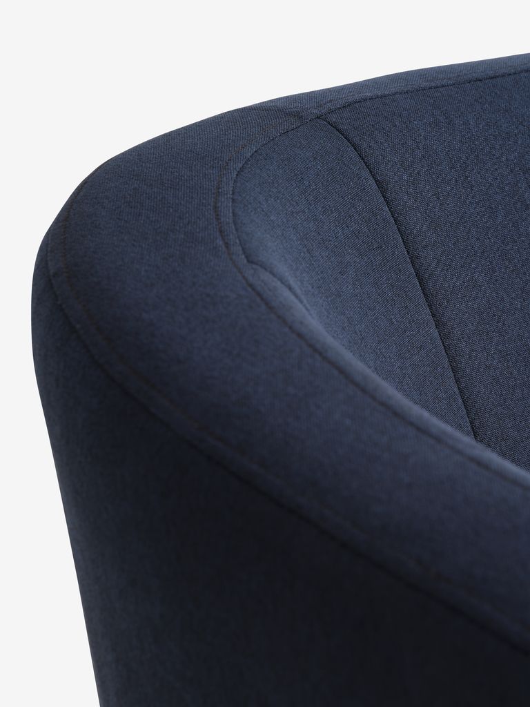 GISTRUP 3-vietė sofa GISTRUP tamsiai mėlynos spalvos audinys