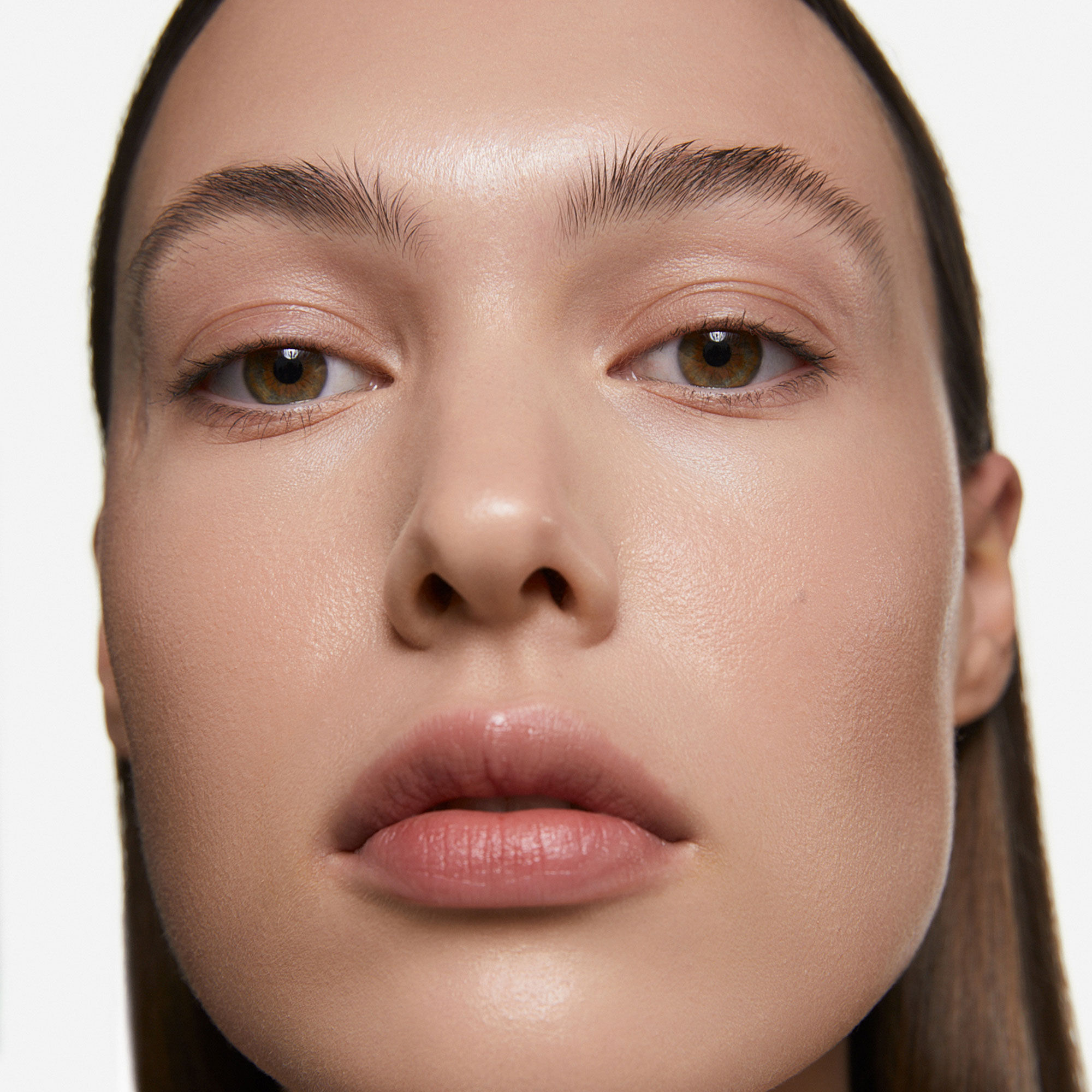 Inglot podloga za lice fokusirana na kožu