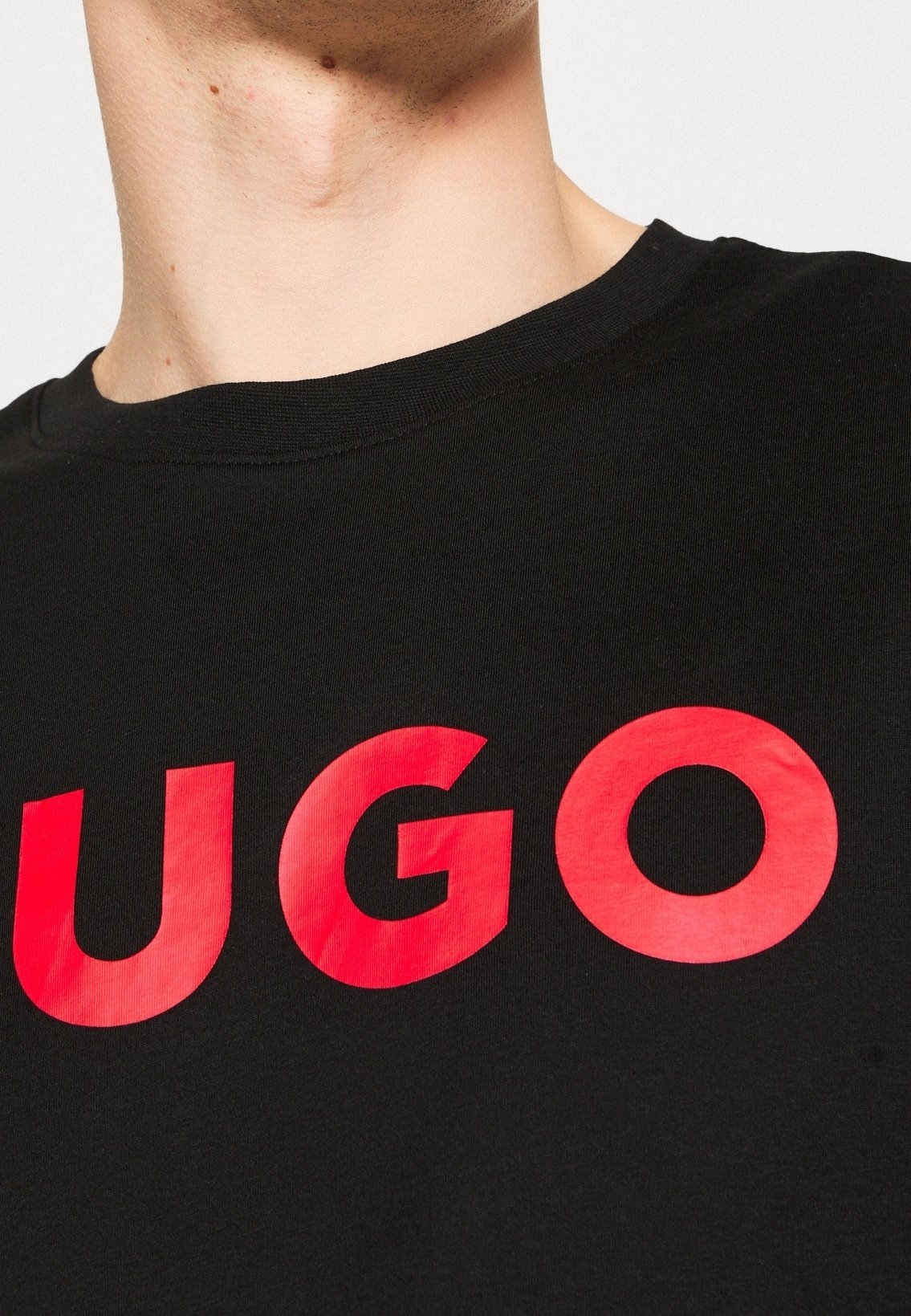 T-shirt HUGO con stampa - nera