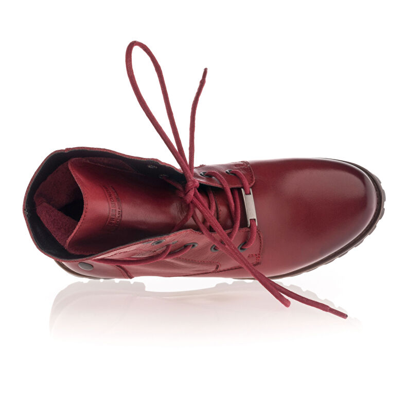 Rote Damenstiefel / Stiefeletten