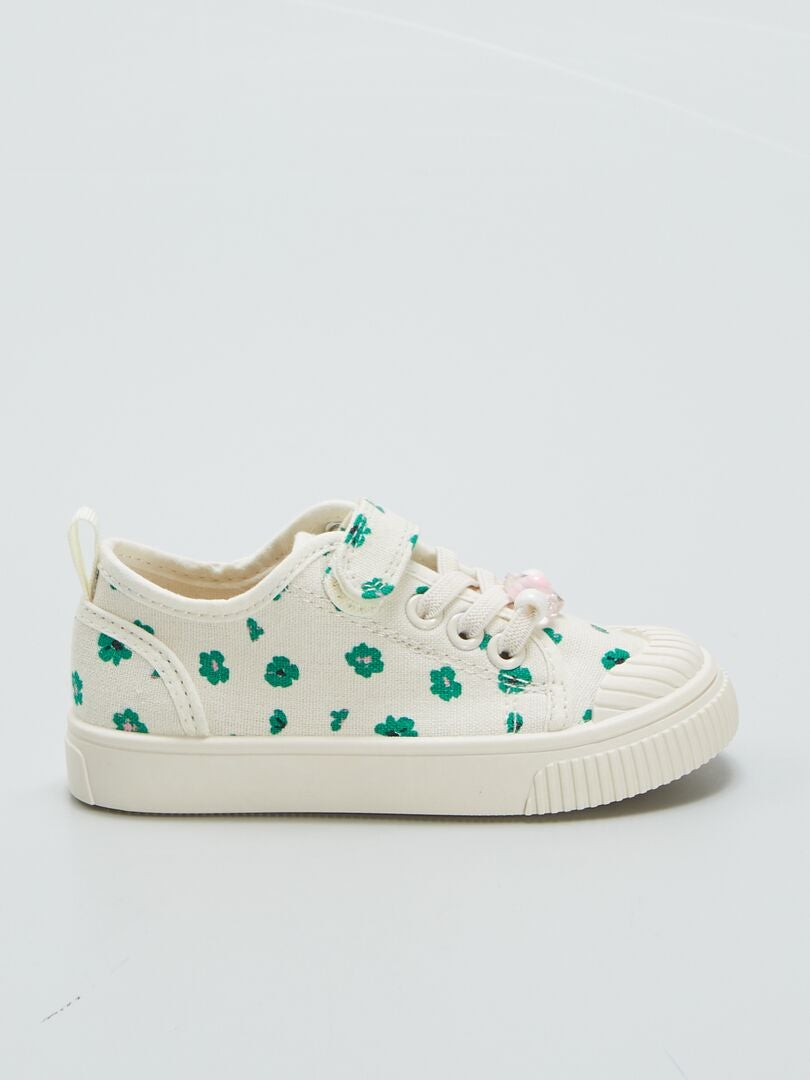 Canvas sneakers met klittenbandsluiting en bedeltjes - GROEN