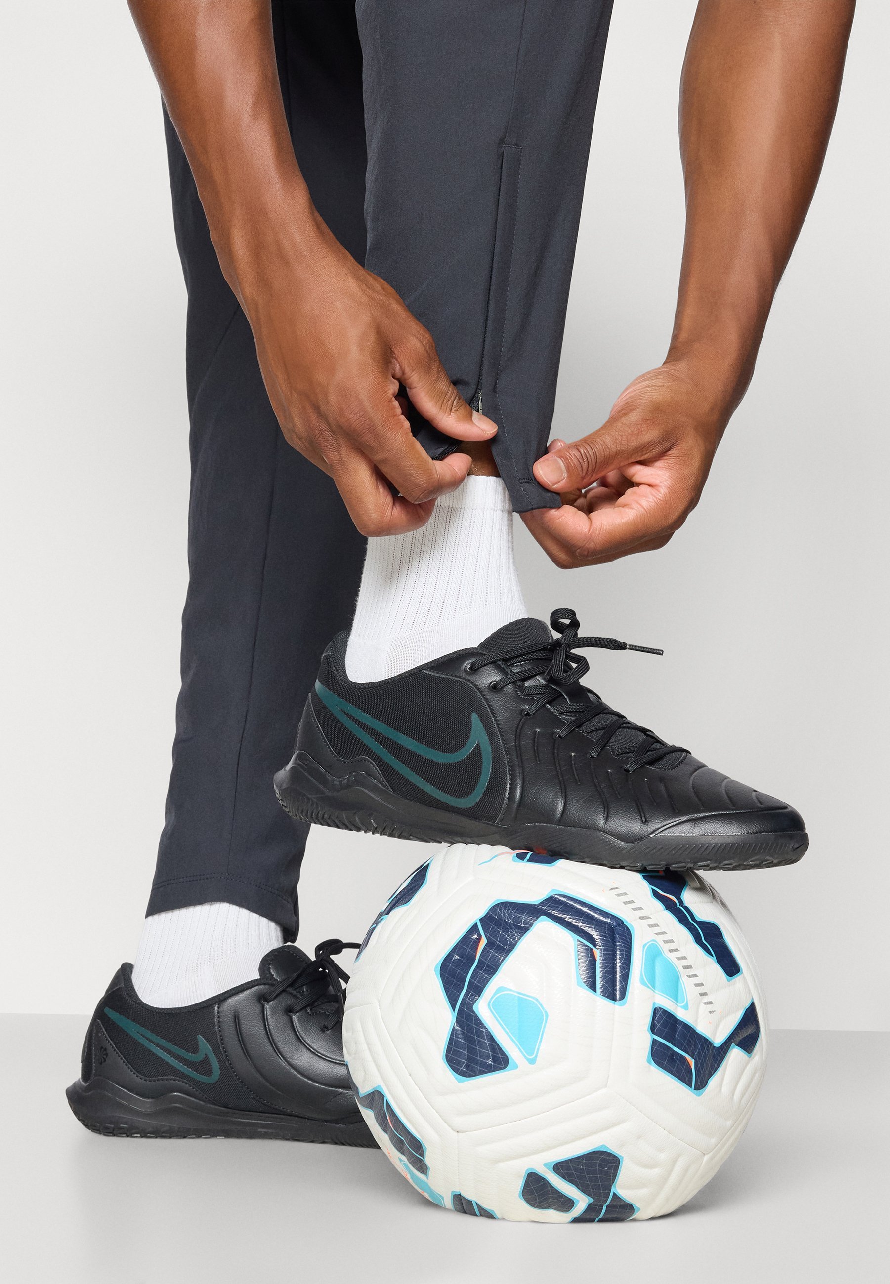 Pantalon de survêtement Nike Performance NIKE ACADEMY+ - Noir/Anthracite/Blanc