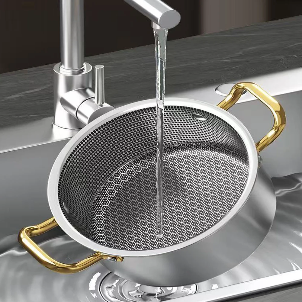 Casserole en acier inoxydable de 24 cm, revêtement antiadhésif alvéolé, avec couvercle, compatible avec les plaques à induction et à gaz.