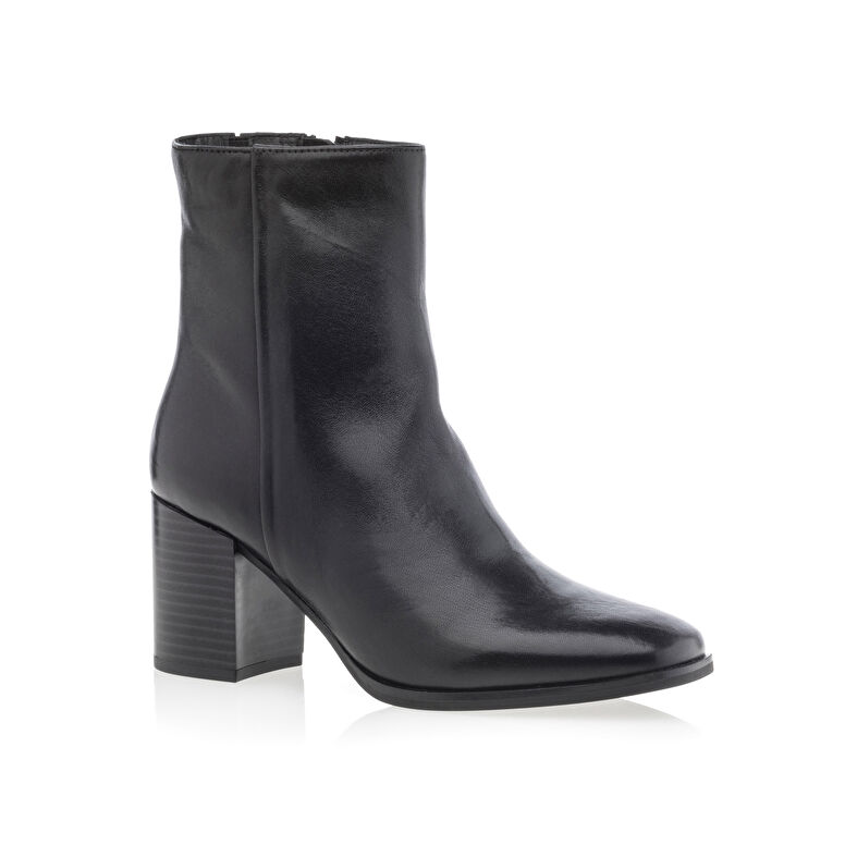 Schwarze Damenstiefel / Stiefeletten