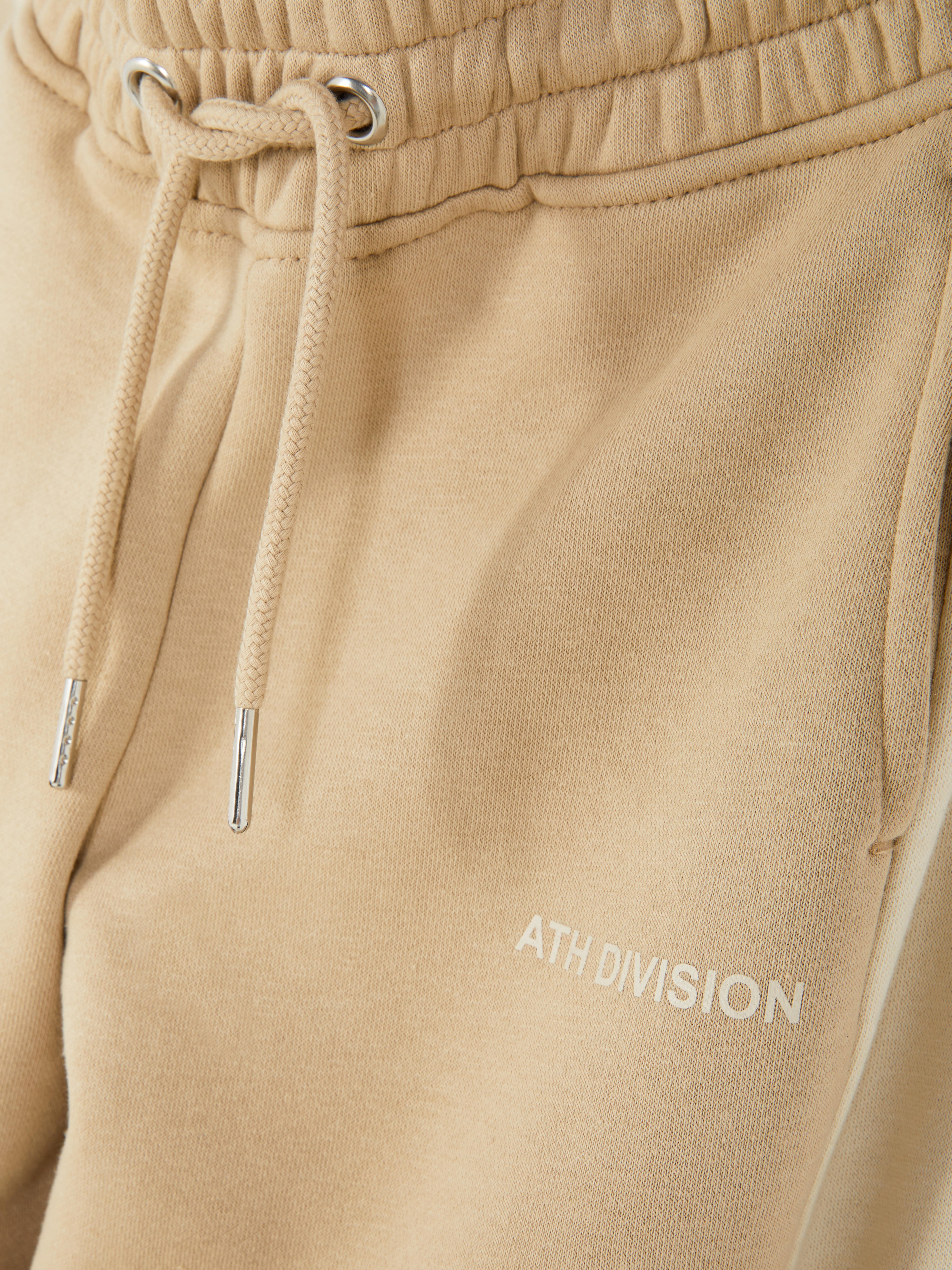 Passende Jogginghose im Farbblock-Design, Jogginghose mit Kordelzug im Bund, Seitentaschen und Bündchen