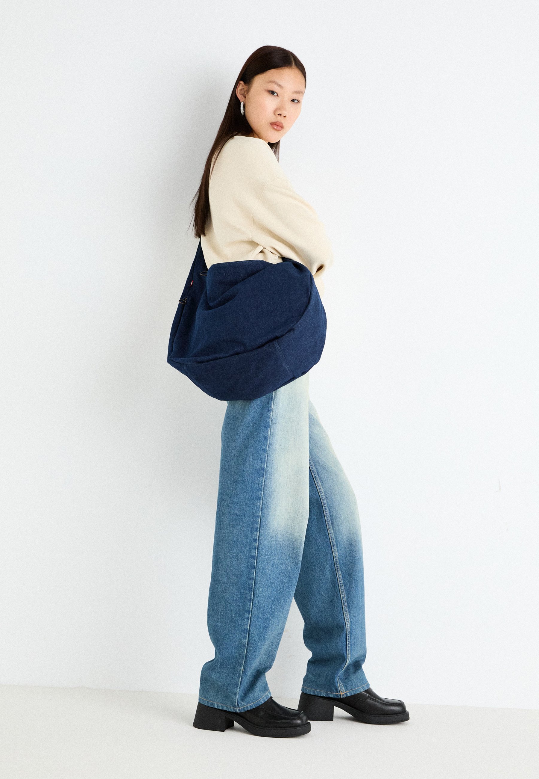 Levi's® BROOKLYN SCHOUDERTAS - Handtas - indigo wash