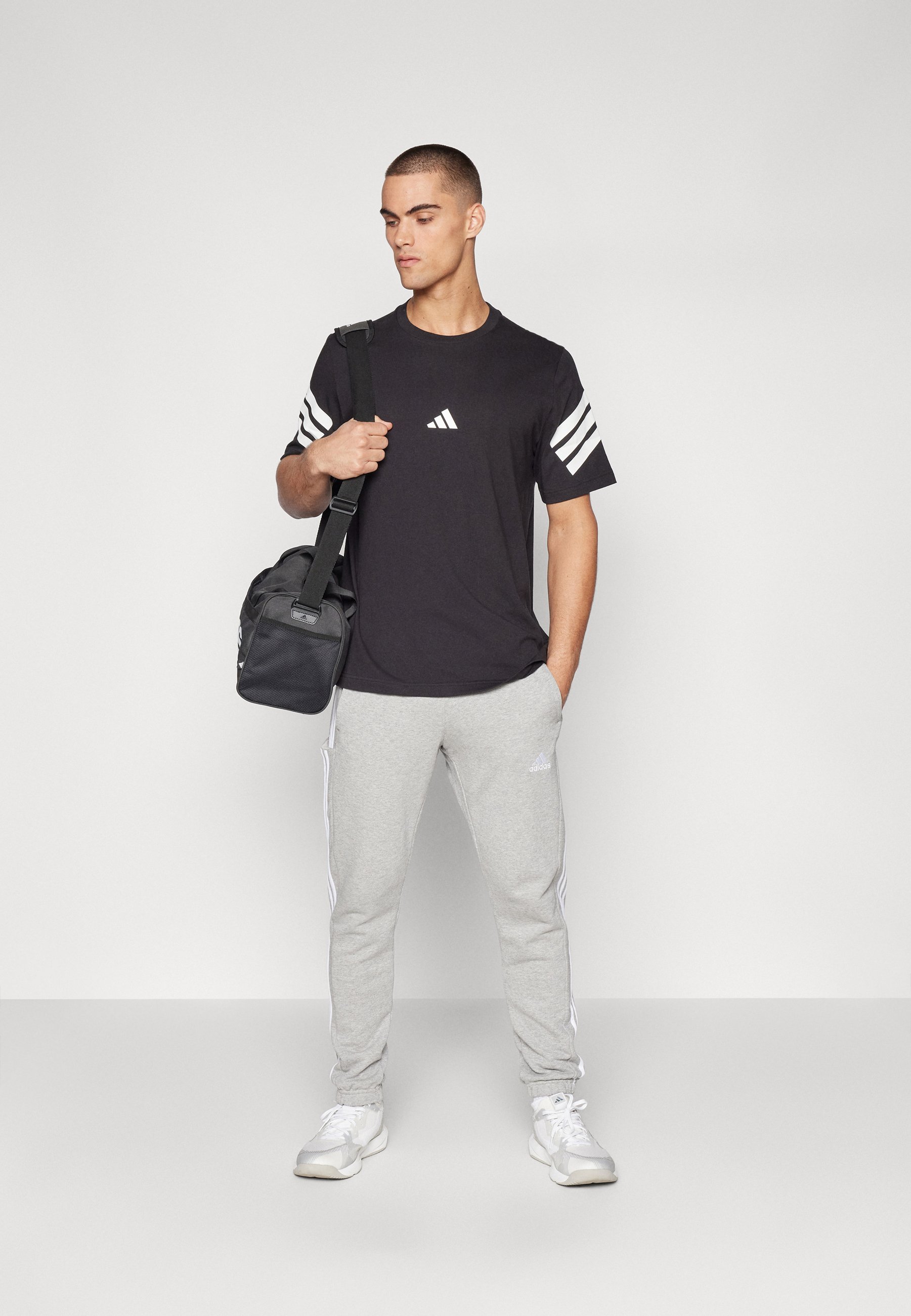 adidas Sportswear T-shirt met print - zwart