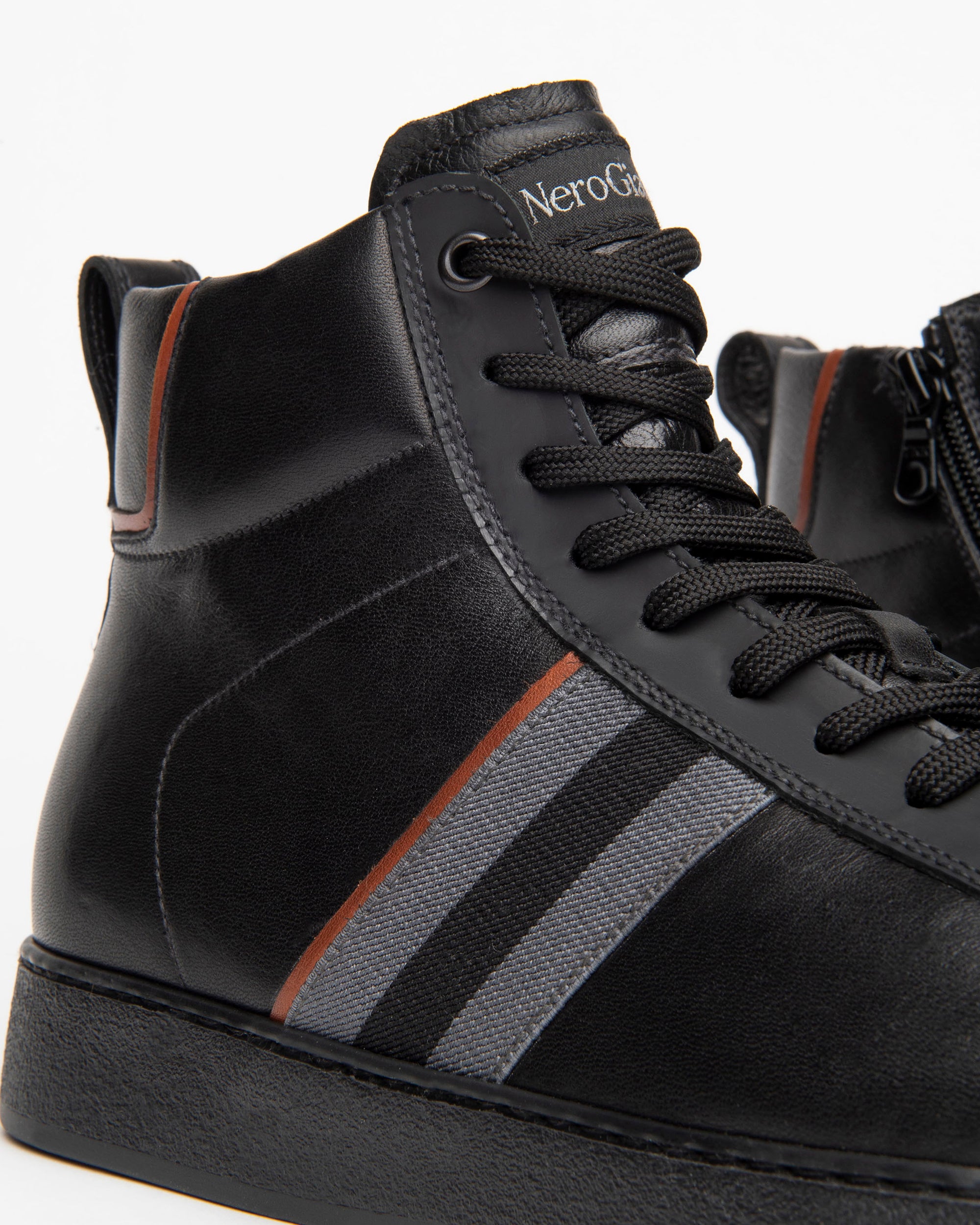  Herren-Sneaker aus Leder mit hohem Schaft