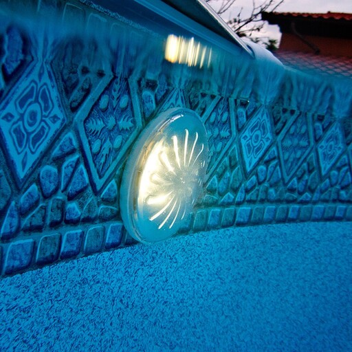 Iluminat pentru piscine supraterane