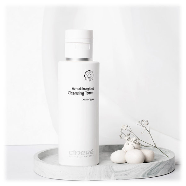 CINERE Herbal Energising Cleansing Toner (Alle Hauttypen)