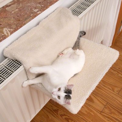 Relax Radiator Bed - Off-White