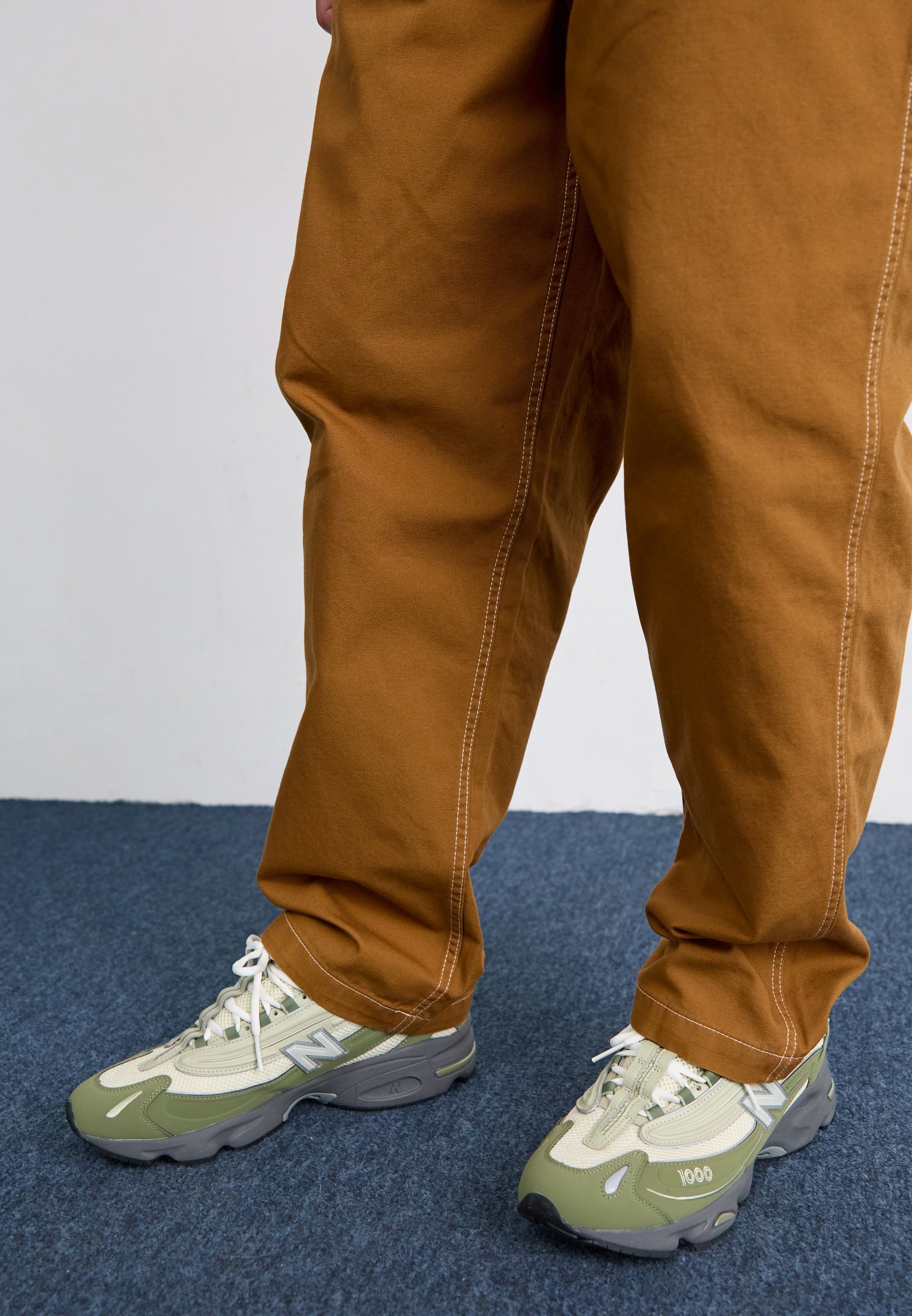 New Balance M1000 UNISEX - Sneakers - donker olijfgroen