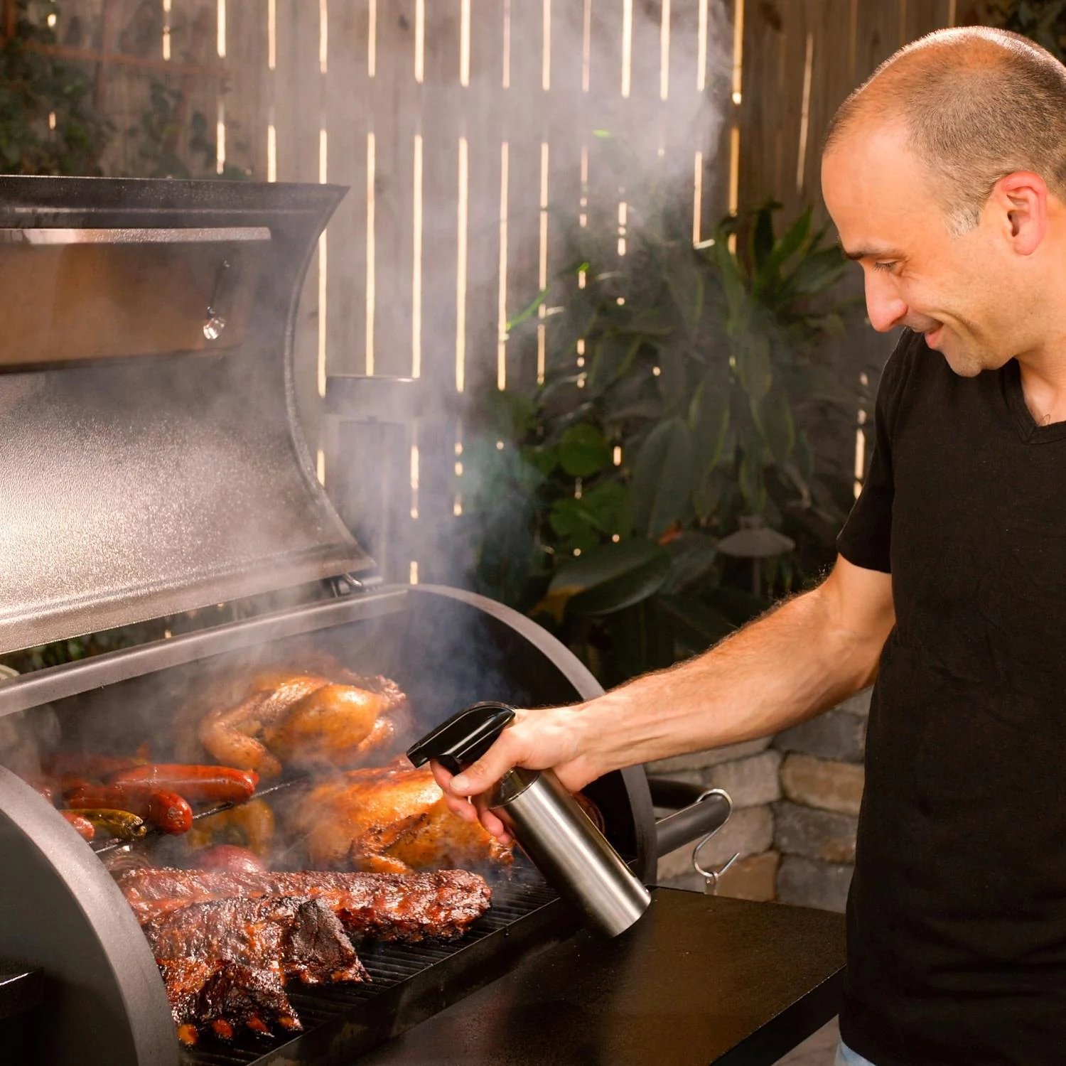 Victory 35 hüvelykes fapellet grill elülső polccal, 29 fontos tartállyal és 16-os acélcsővel és kocsival - BBQPG