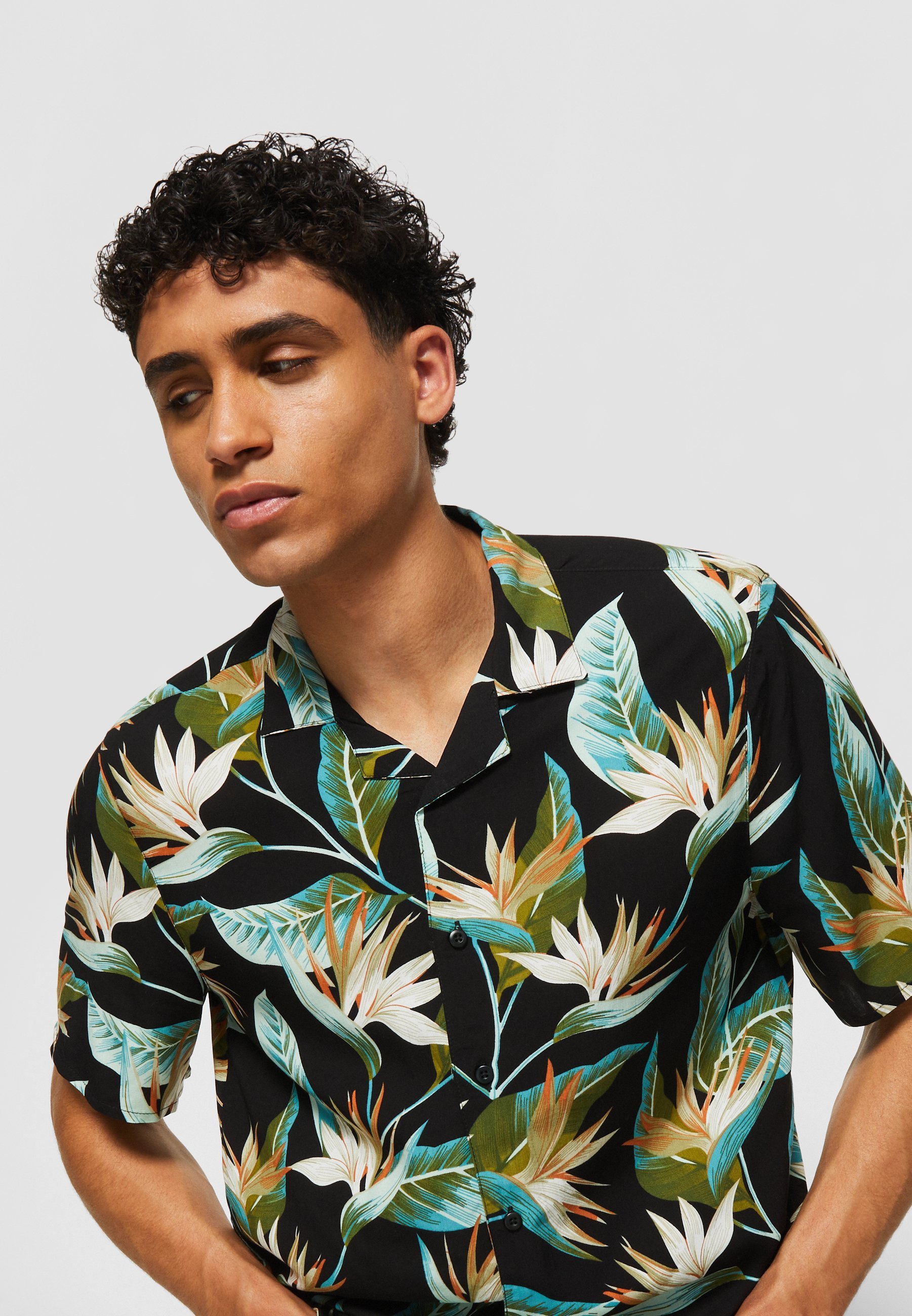 Camicia Urban Classics BLOSSOMS - nera