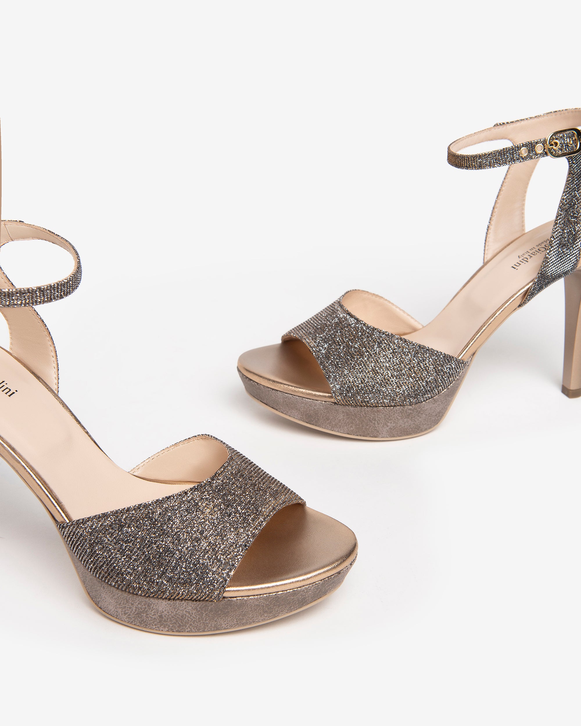  Sandales en cuir pour femmes