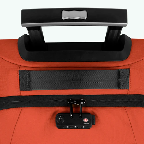 Cabaia kleiner orangefarbener Weichkoffer von Kaikoura mit 2 Rollen
