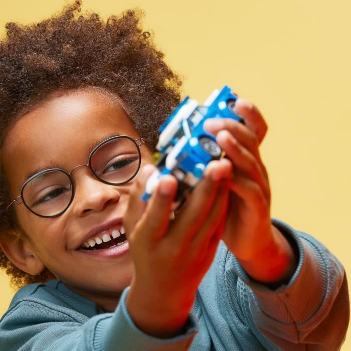 LEGO® 60312 Stadspolitieauto, speelgoed voor kinderen vanaf 5 jaar met agent-minifiguur, cadeau-idee, avonturenserie
