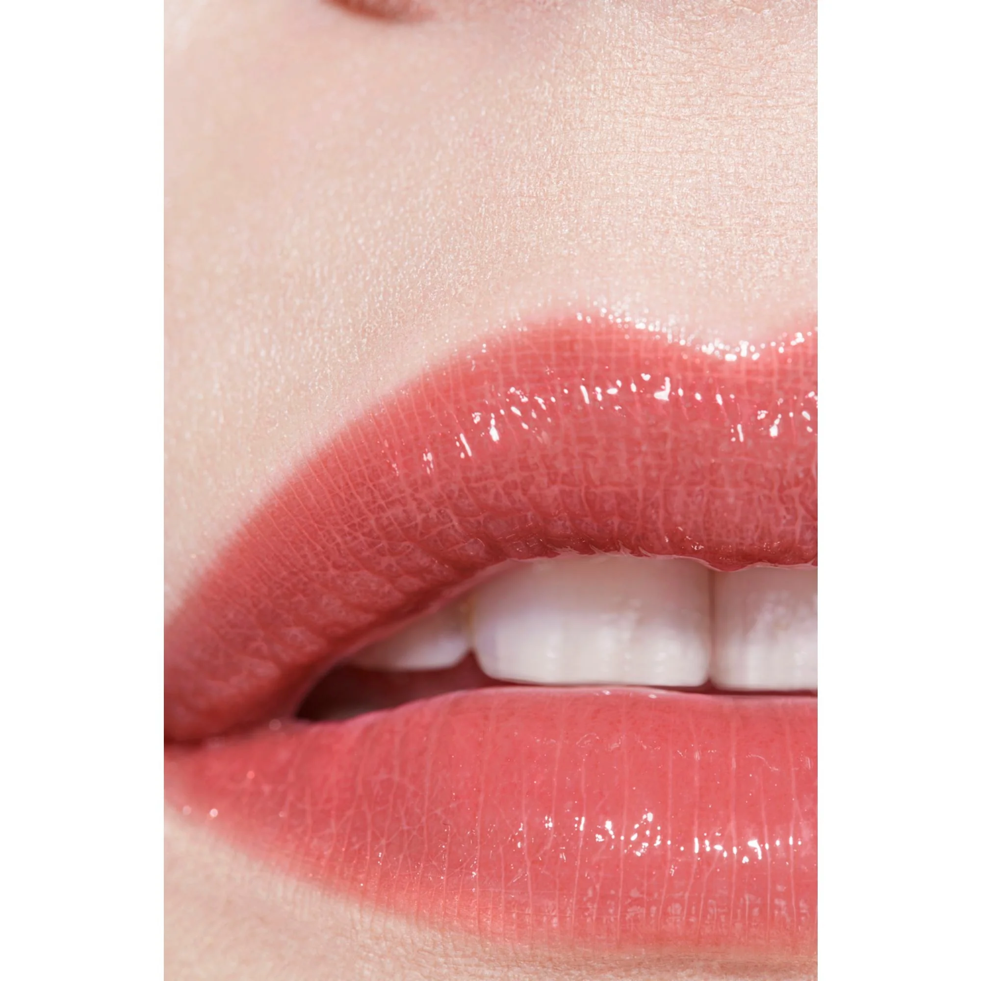 ROUGE COCO FLASH - COLORE, BRILLANTEZZA E INTENSITÀ IN UN FLASH