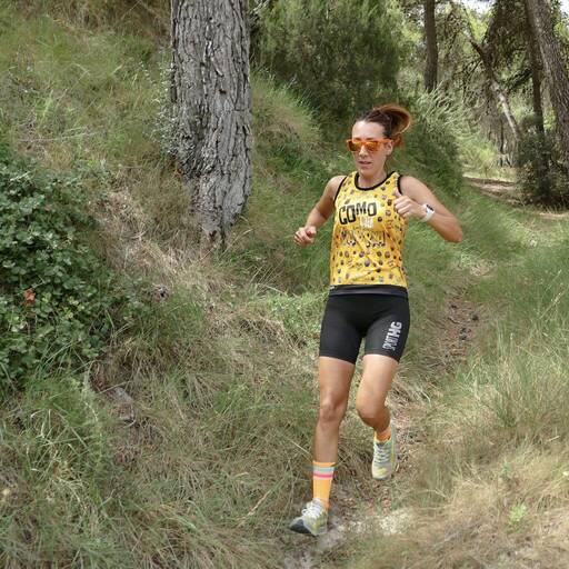 Regata de corrida Kamuabu Comounacabra 110g