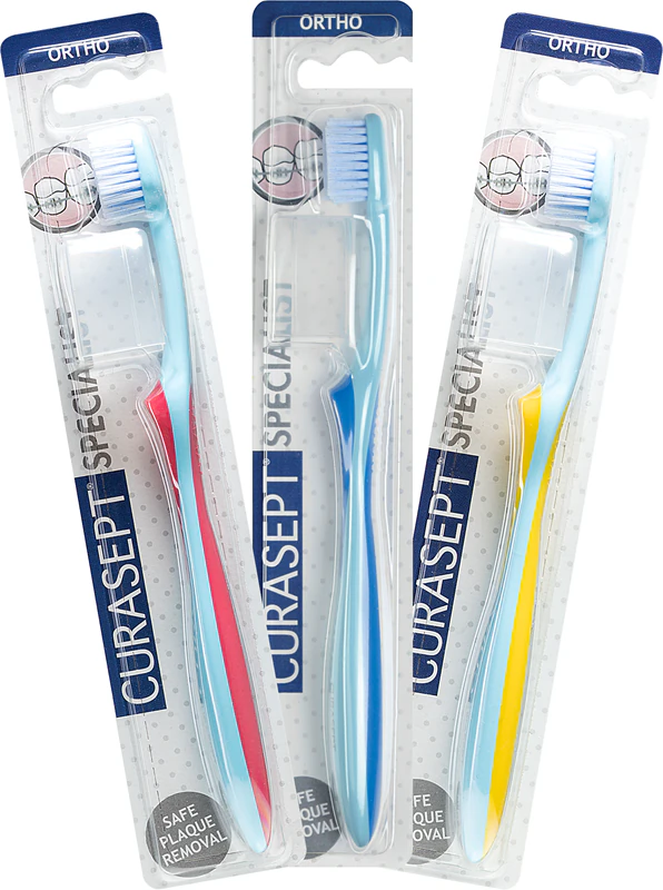 Curasept Specialist Ortho tandenborstel voor mensen met een beugel.