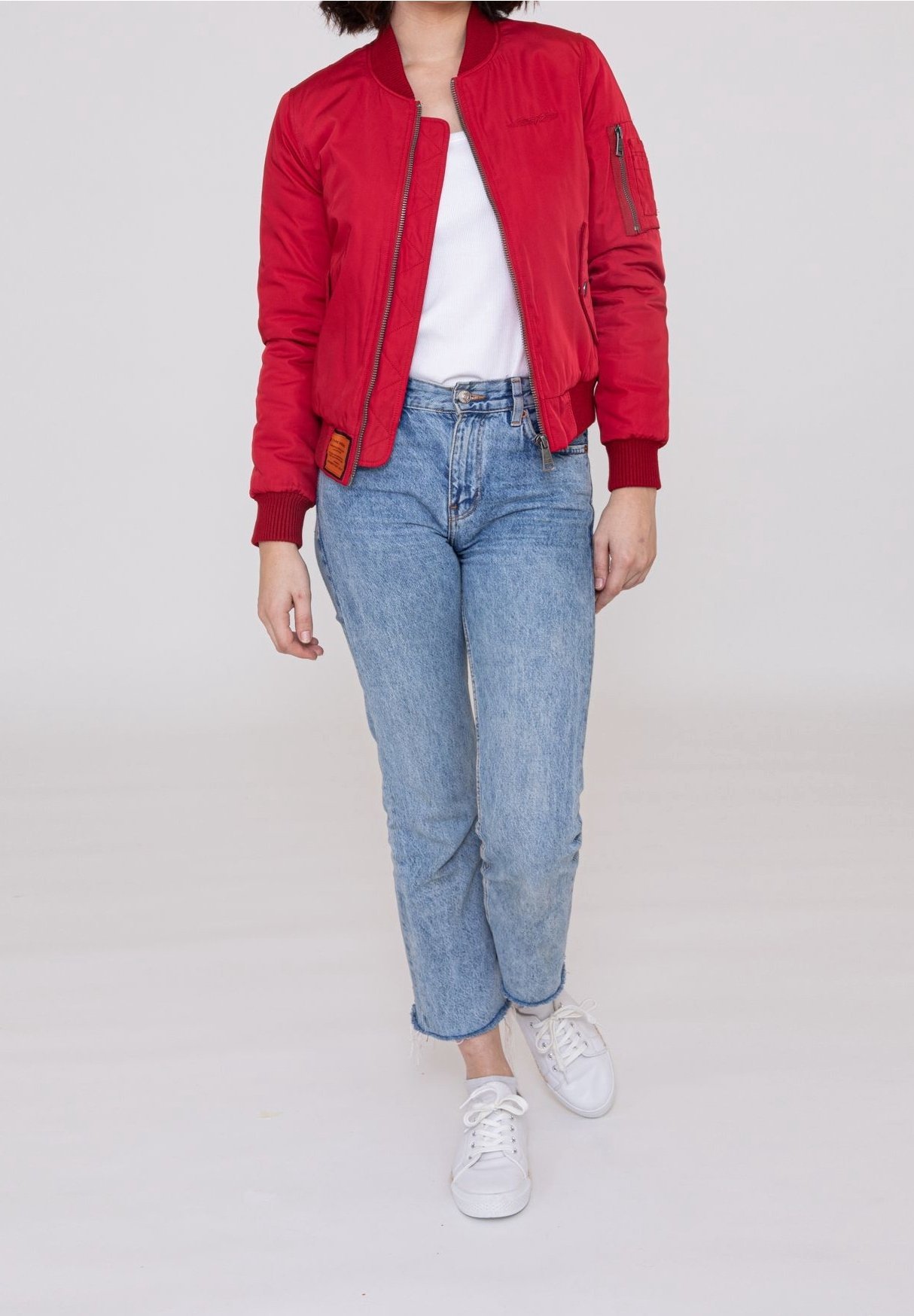 Bomberu bomberjaka - sarkana