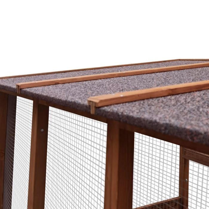 Parque para gatos de madera adosado a la pared