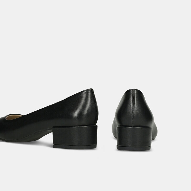 Dampumps i läder med 3,5 cm klack