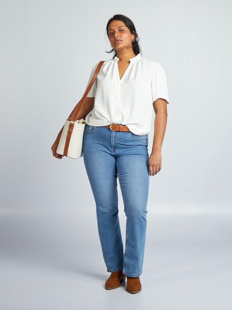Zachte blouse met ruches - WIT