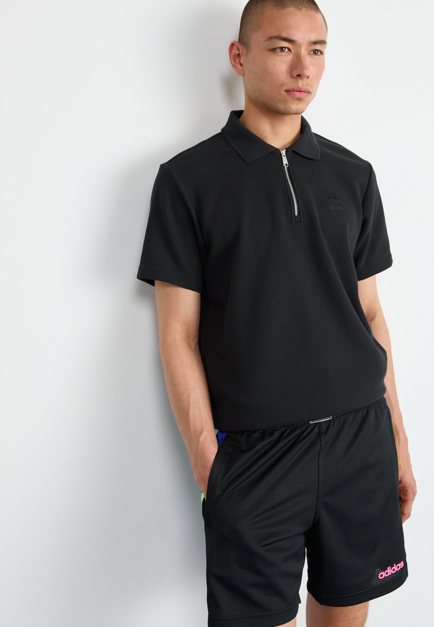 Ležérní kraťasy adidas Originals