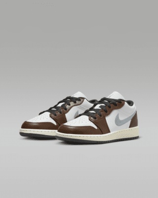 Air Jordan 1 Low SE Older Kids' Shoes