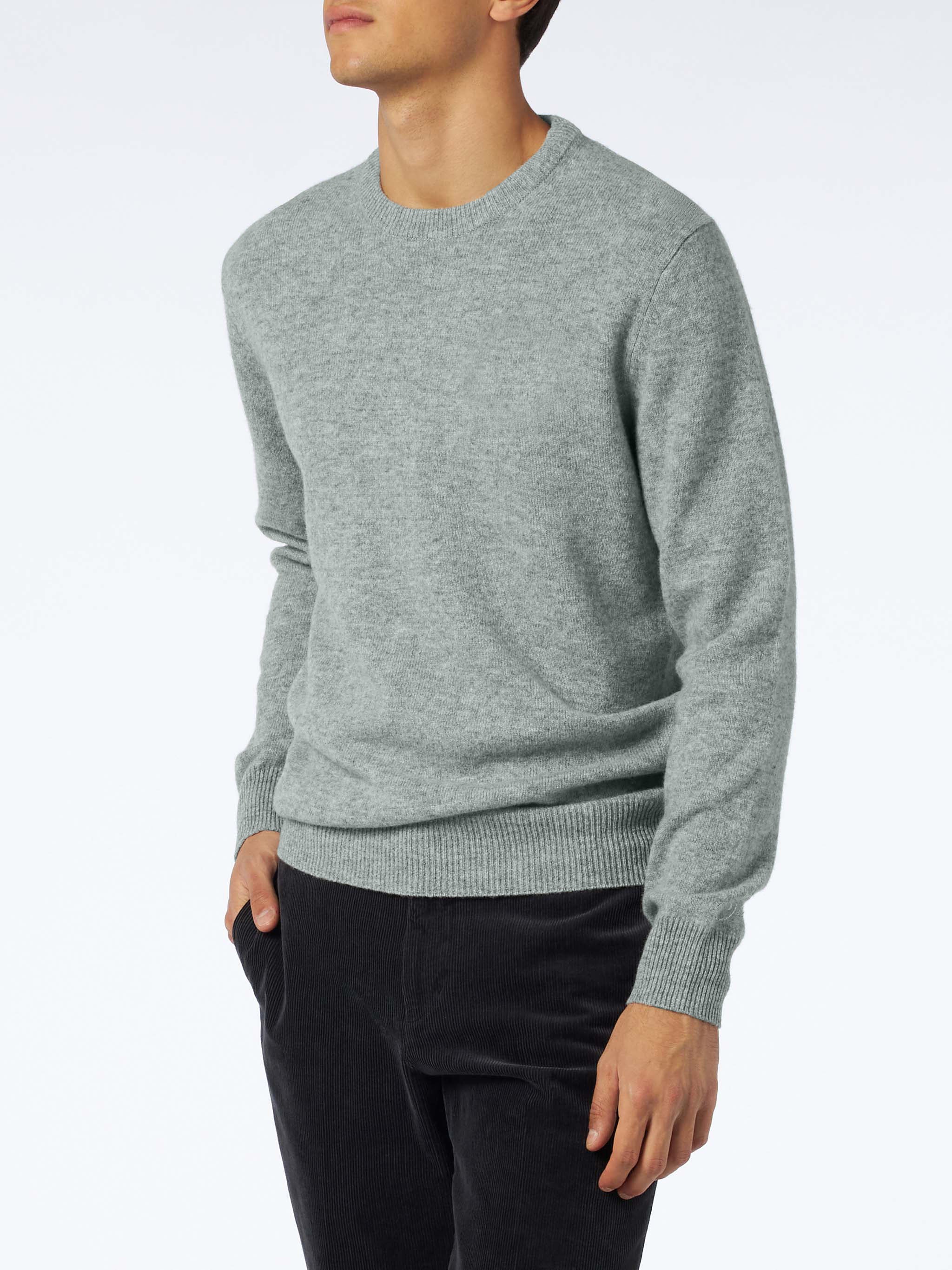 Jersey gris jaspeado de cachemir puro para hombre de la marca Regent.