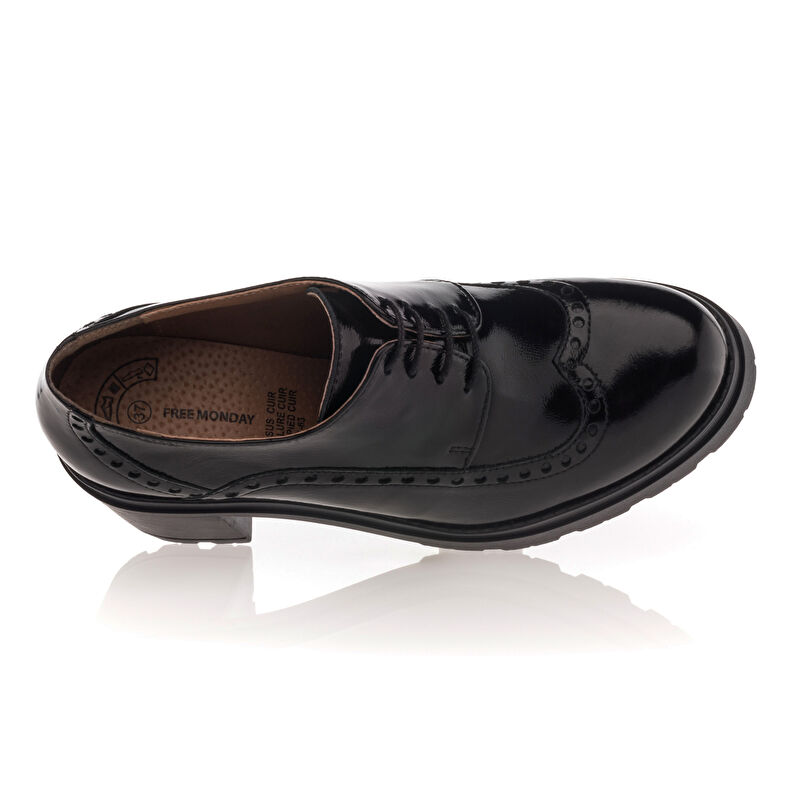 Zapatos de mujer negros con cordones / Zapatos Derby