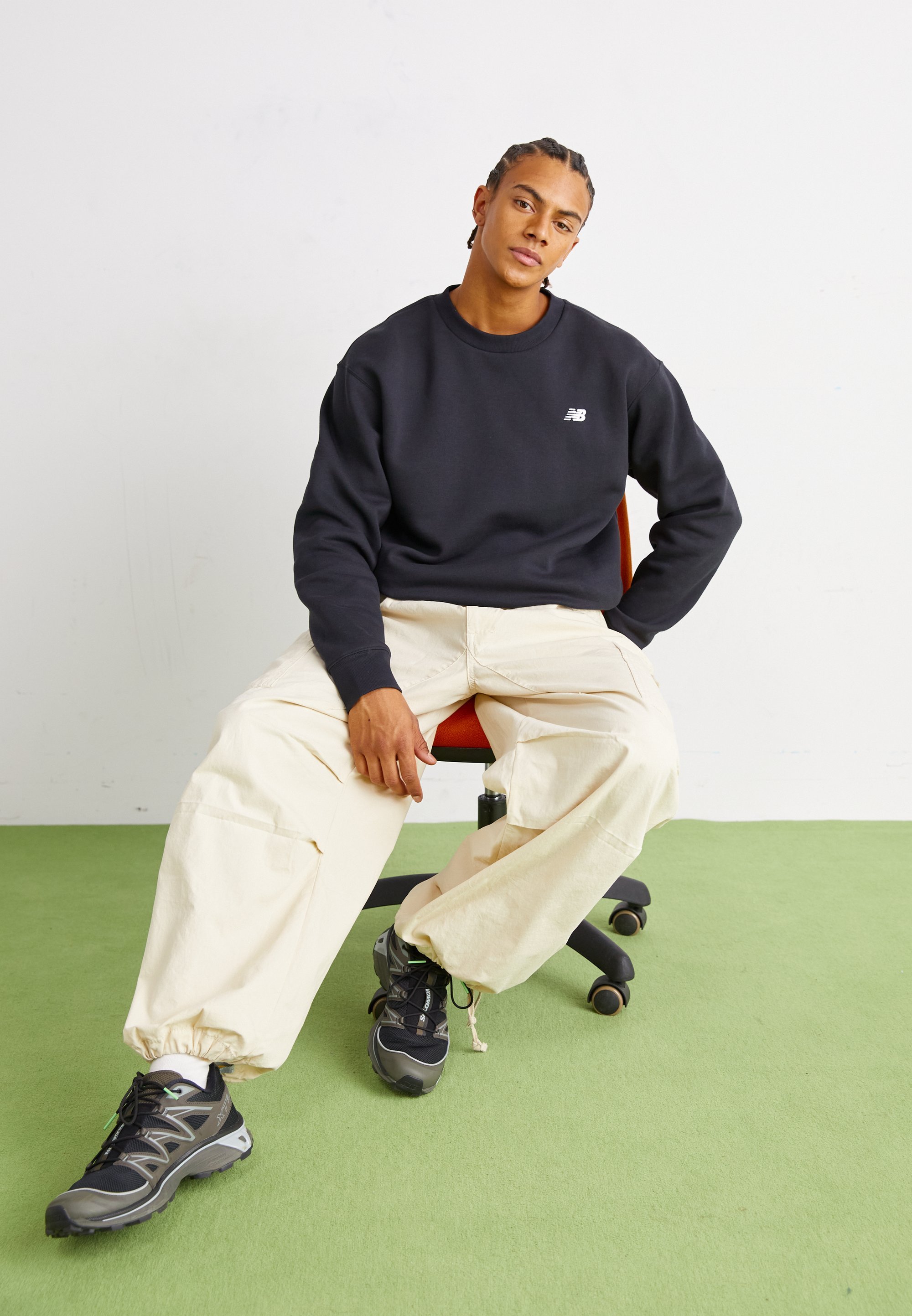 SPORT ESSENTIALS CREW UNISEX - Genser - blackNew Balance
