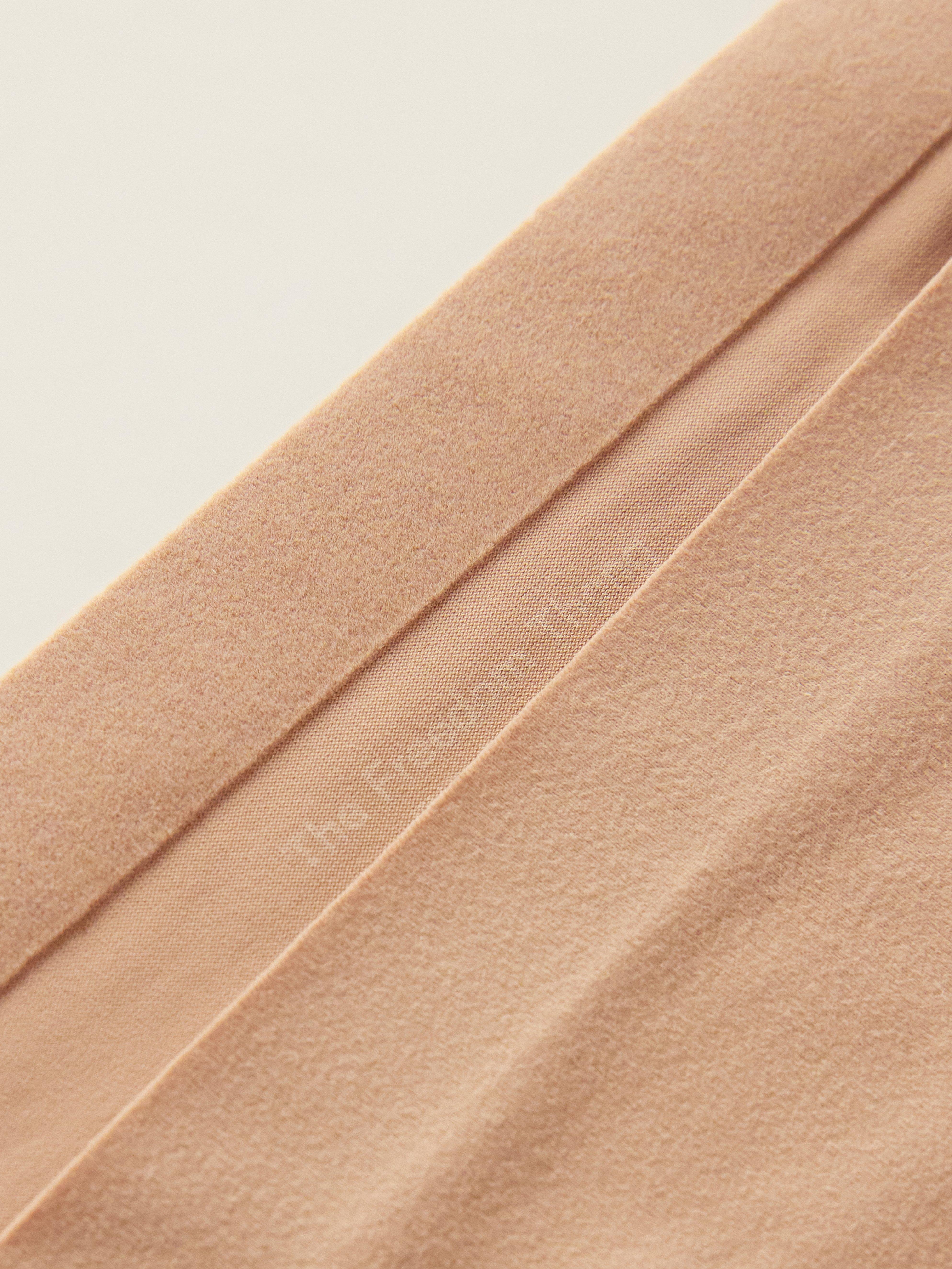 Freedom-strengtrosaen – Closely Dusty Beige