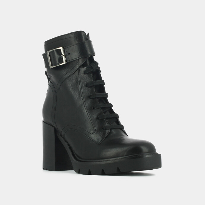 Boots à lacets, semelles crantées et talons  cuir vieilli noir
