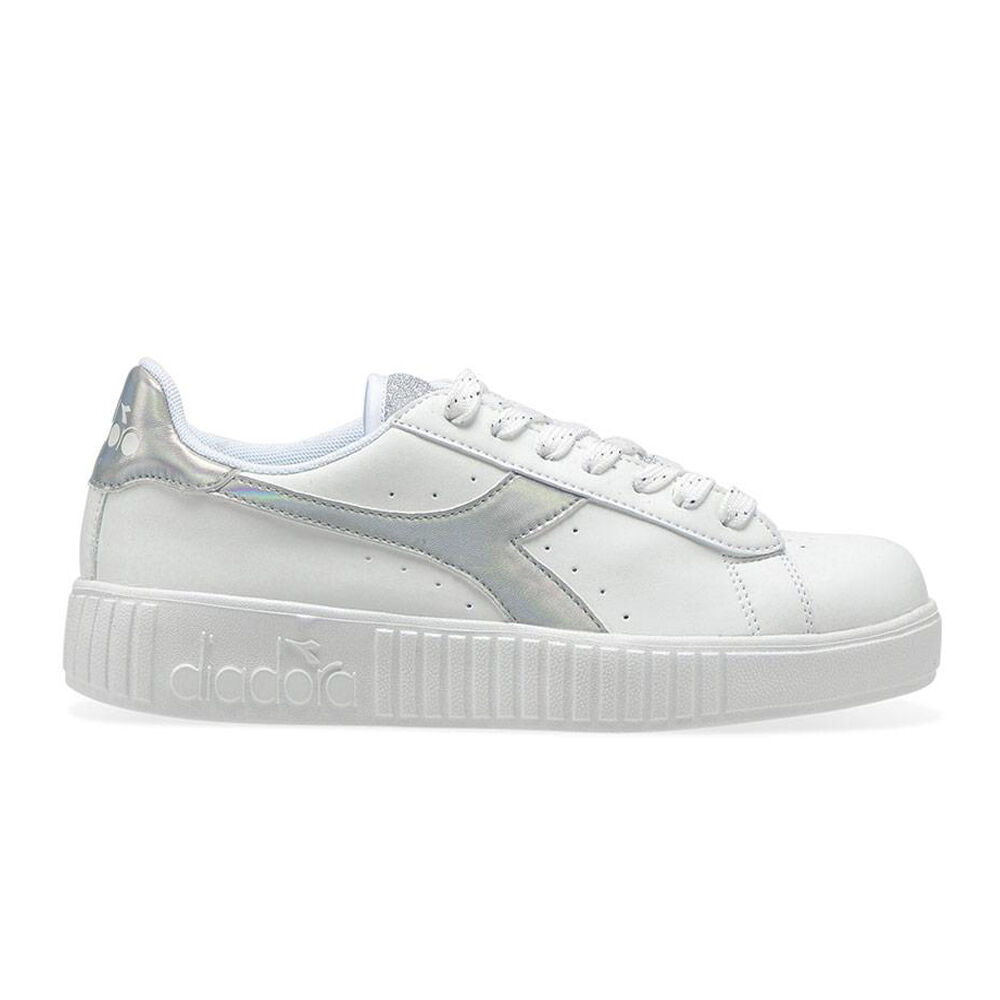 Zapatillas Diadora Game Step Shiny 101.174366 01 C6103 Vit/silver
