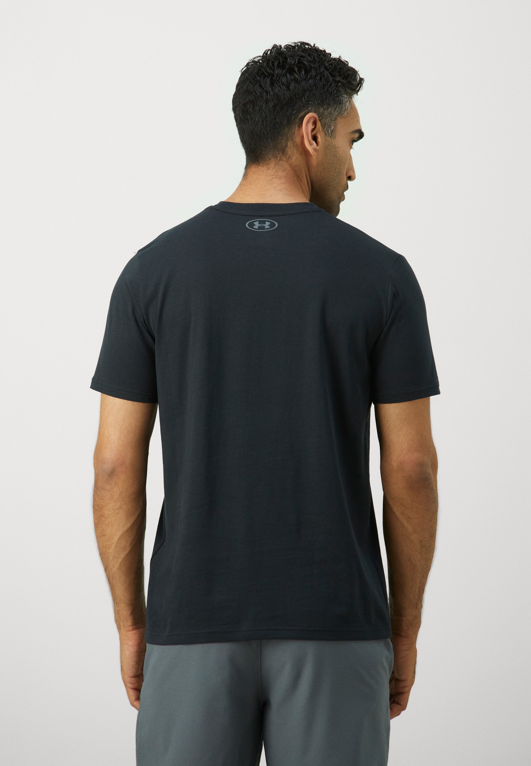 Under Armour BRAHMA BULL - T-shirt met print - zwart/kasteelrots