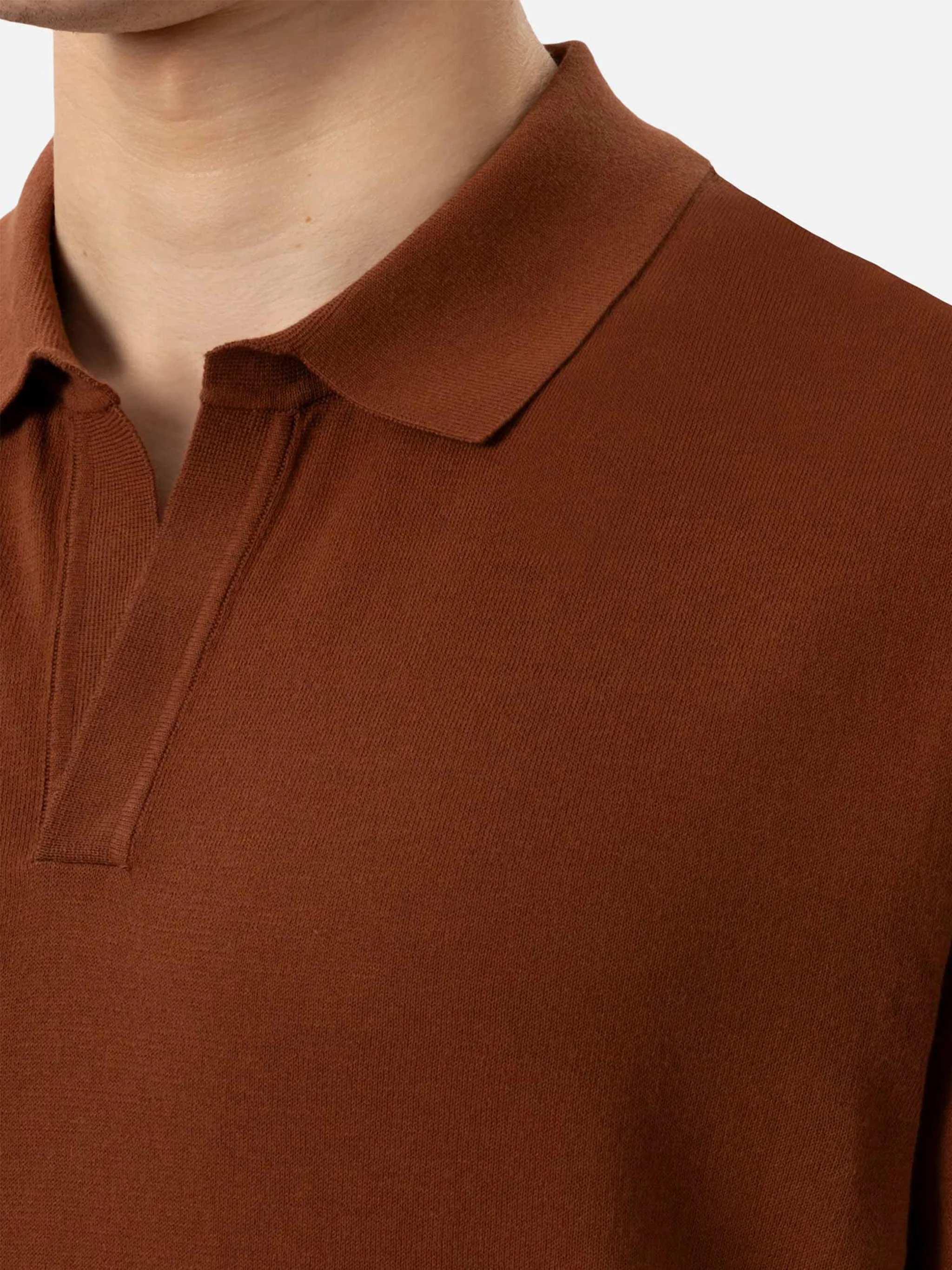 Sloan poloshirt zonder knoopjes in camelkleurige gebreide stof