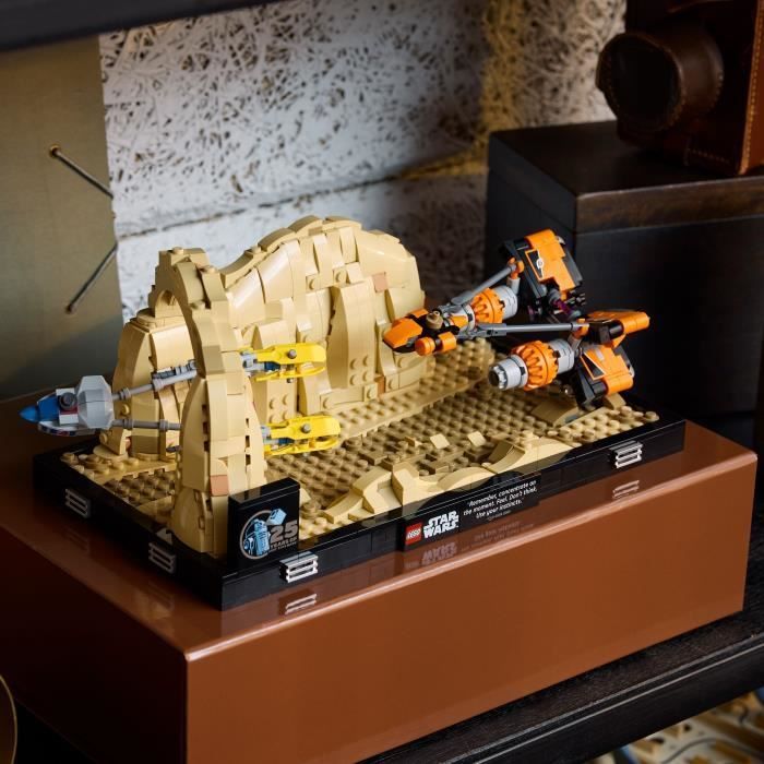 LEGO® Star Wars 75380 Mos Espa Podracer Race Diorama, Ruimteschip