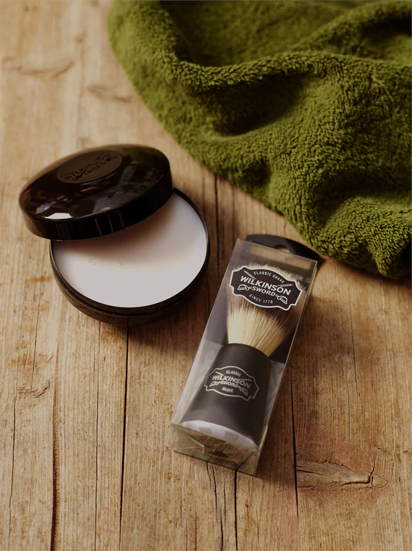 Wilkinson Sword Premium Collection štetka na holenie
