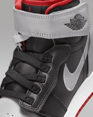 Air Jordan 1 Hi FlyEase Older Kids' Shoes