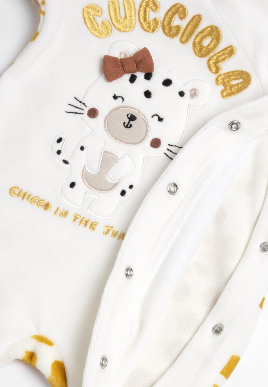 Babypyjama met luipaardprint