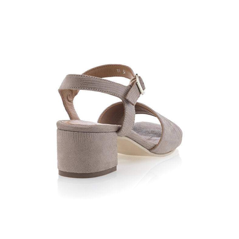 Beige sandaler / sko med åpen tå til dame