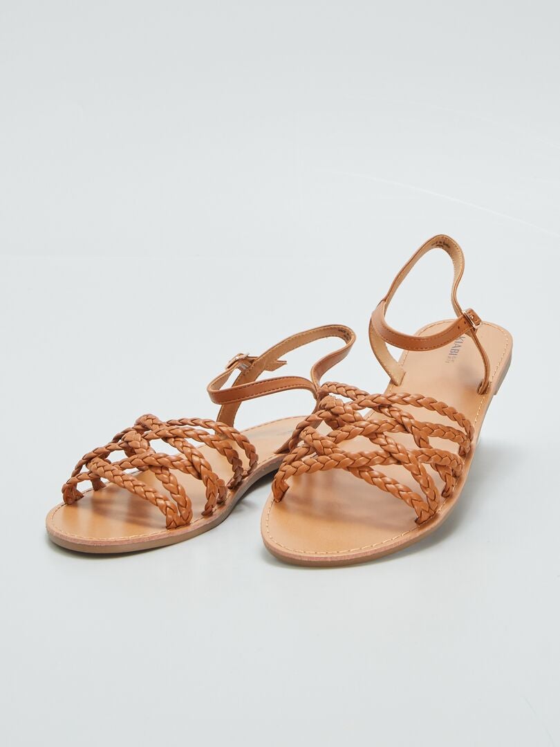 Lage sandalen met gevlochten bandjes - BRUIN