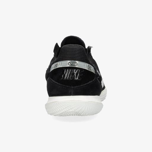  Nike Street Cat